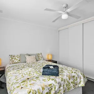 https://malibu-apartments-perth.hotelsperth.org